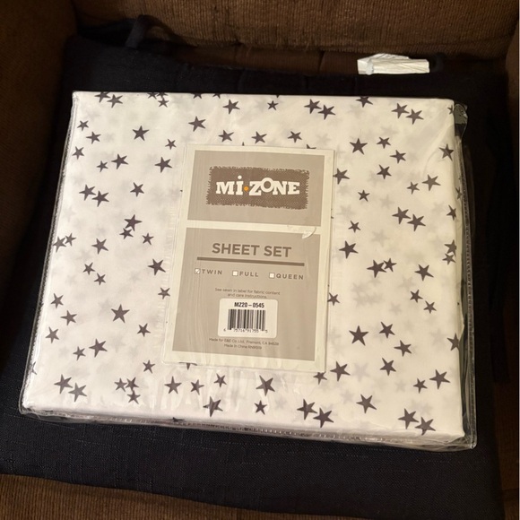 Starry Night Sheet Set - White and Black - Picture 3 of 3